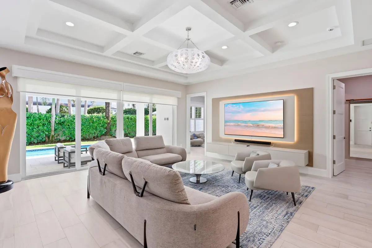 11-web-or-mls-009_0E2A9809_with_tv at 464 NE 8TH Street, Boca Raton