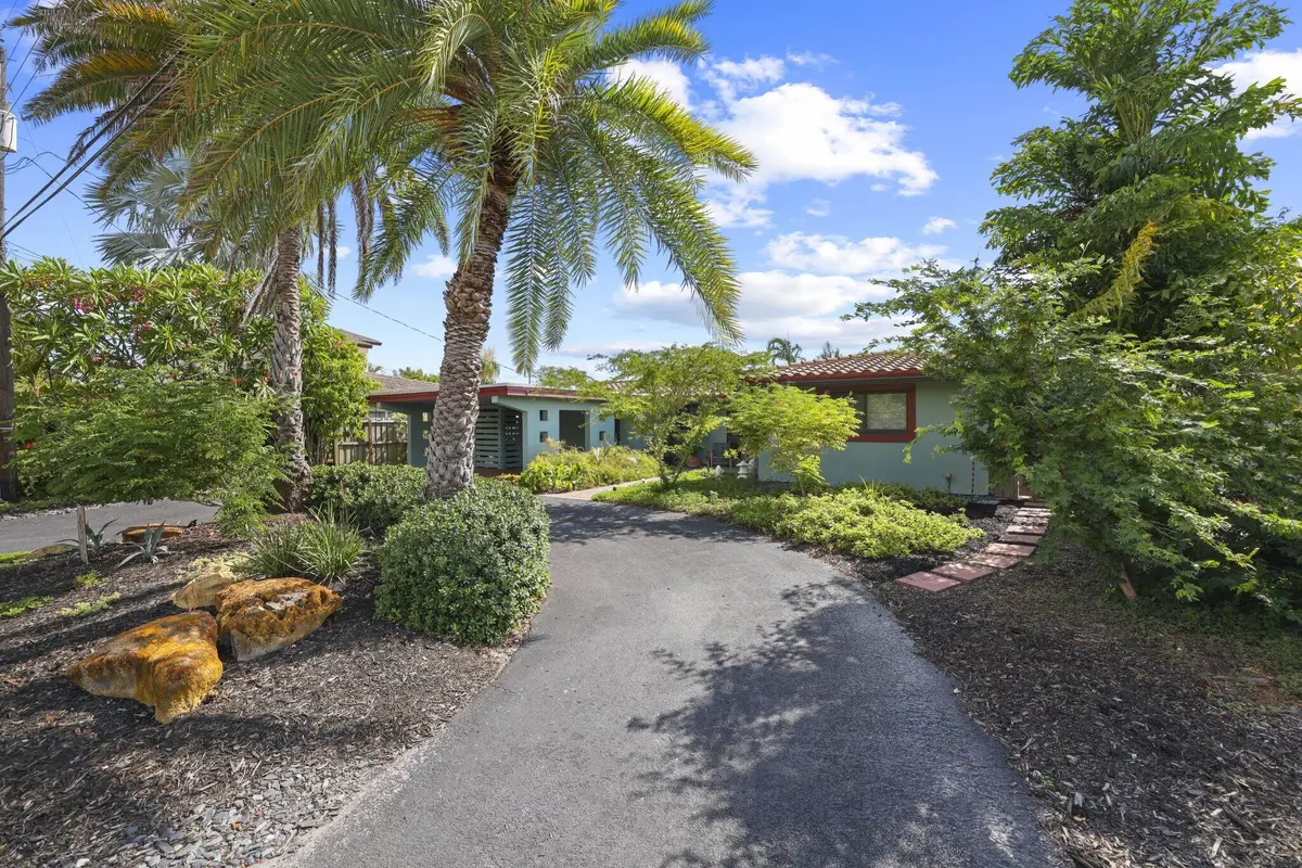 2332 NE 17th Ter - 6.jpg-SMALL at 2332 NE 17th Terrace, Wilton Manors
