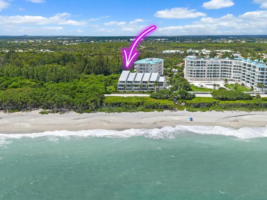 Aerial oceanfront with arrow at 2050 S HIGHWAY A1A 5, Jupiter