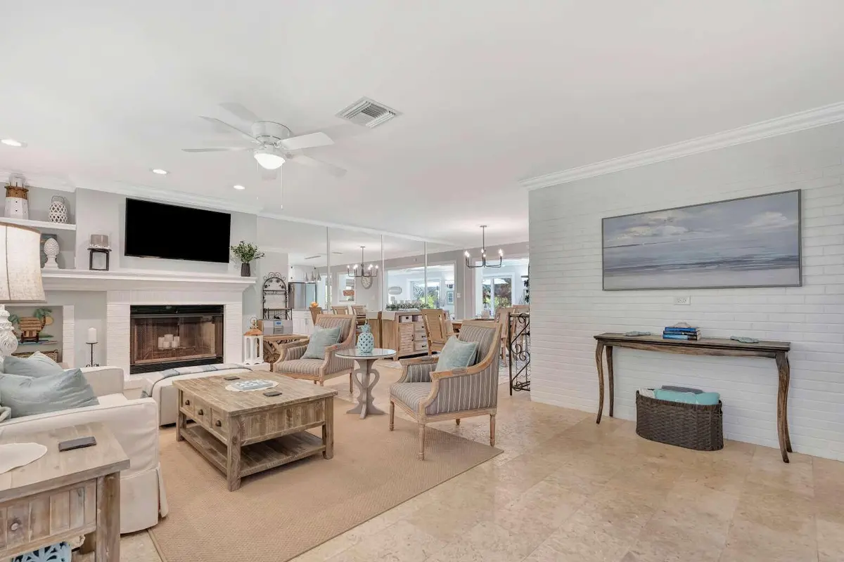 004_Epifano.4 at 5531 HIBISCUS Road, Jupiter