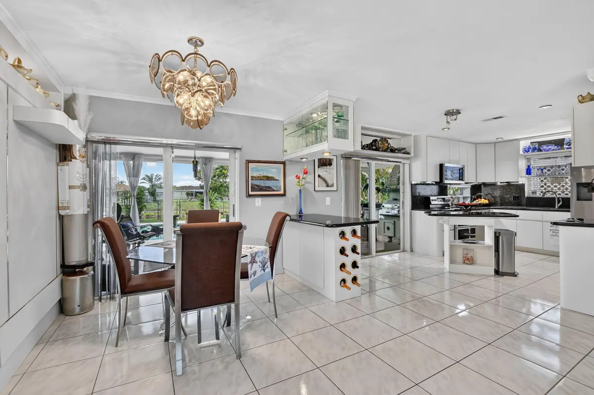 11078 din 2 at 11078 Delta Circle, Boca Raton