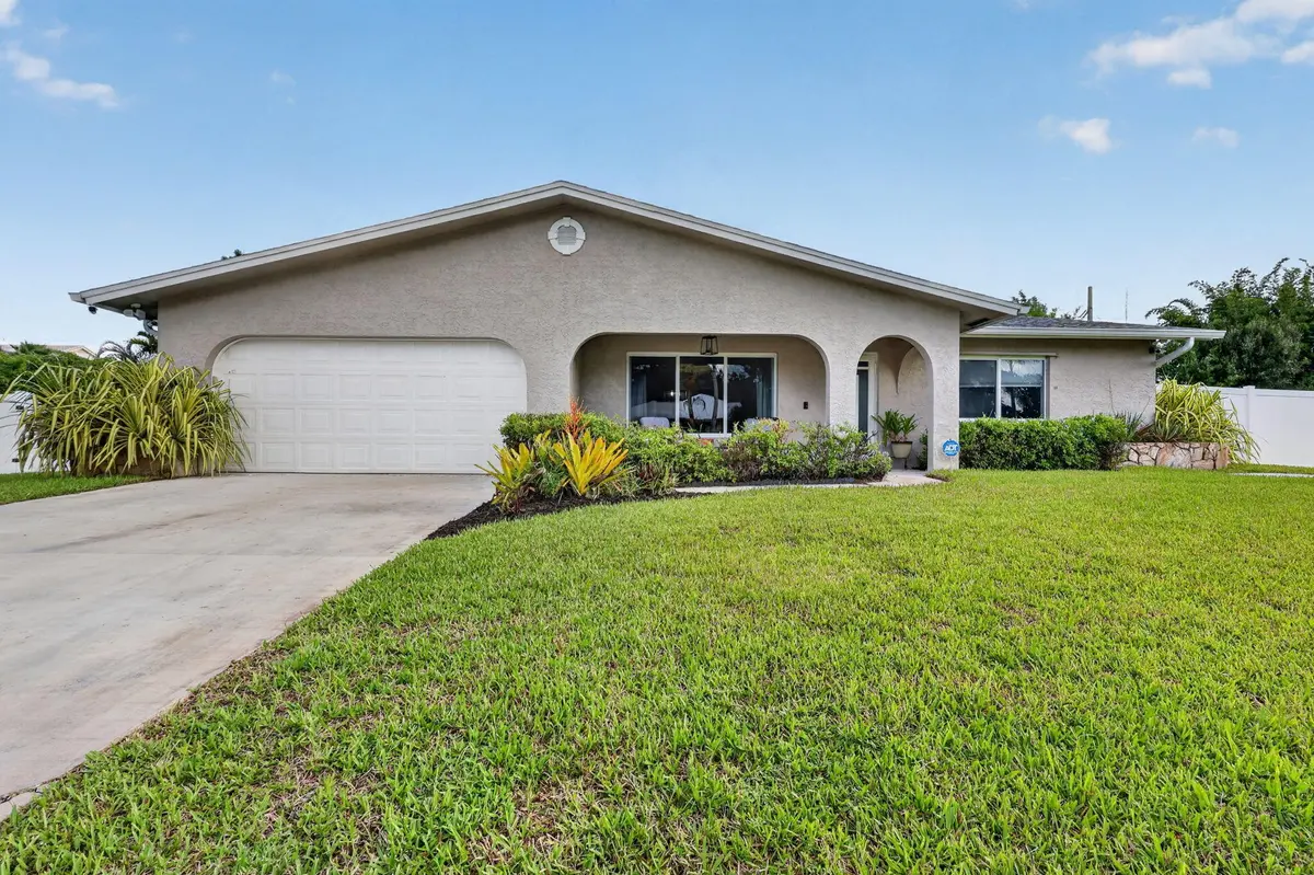 1-web-or-mls-7R7A2986 at 2381 SE Delano Road, Port St. Lucie