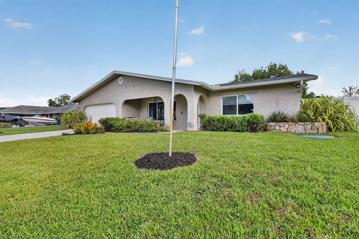 2-web-or-mls-7R7A2991 at 2381 SE Delano Road, Port St. Lucie