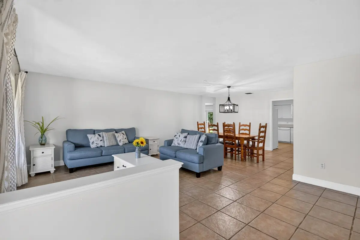 5-web-or-mls-7R7A2801 at 2381 SE Delano Road, Port St. Lucie
