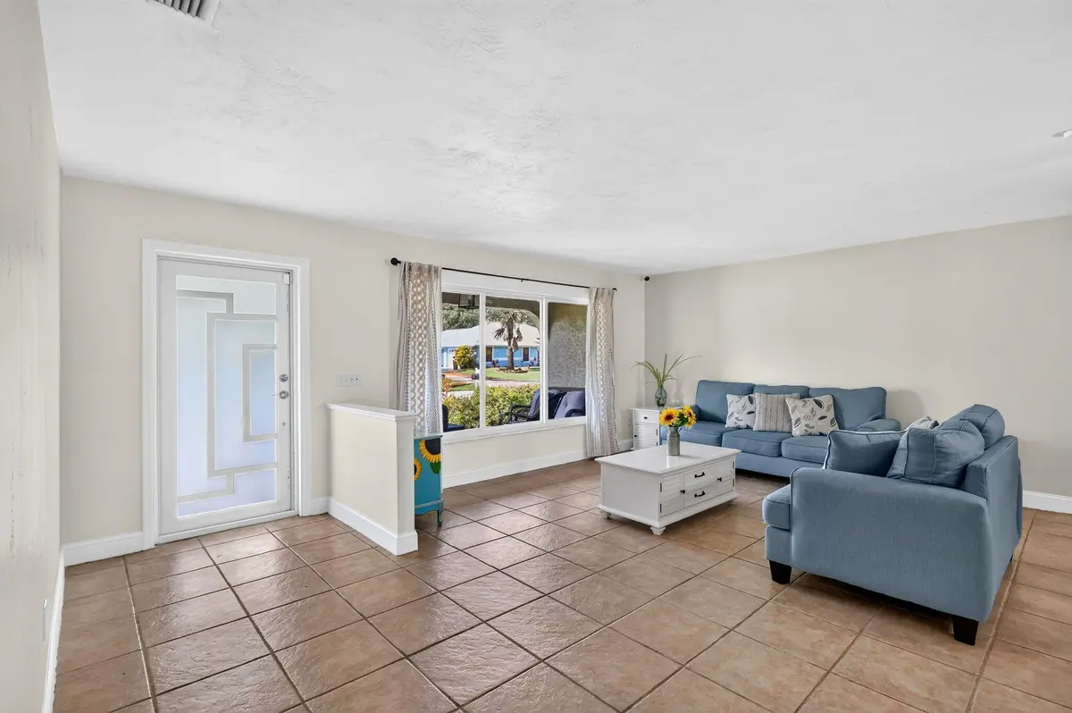 7-web-or-mls-7R7A2812 at 2381 SE Delano Road, Port St. Lucie