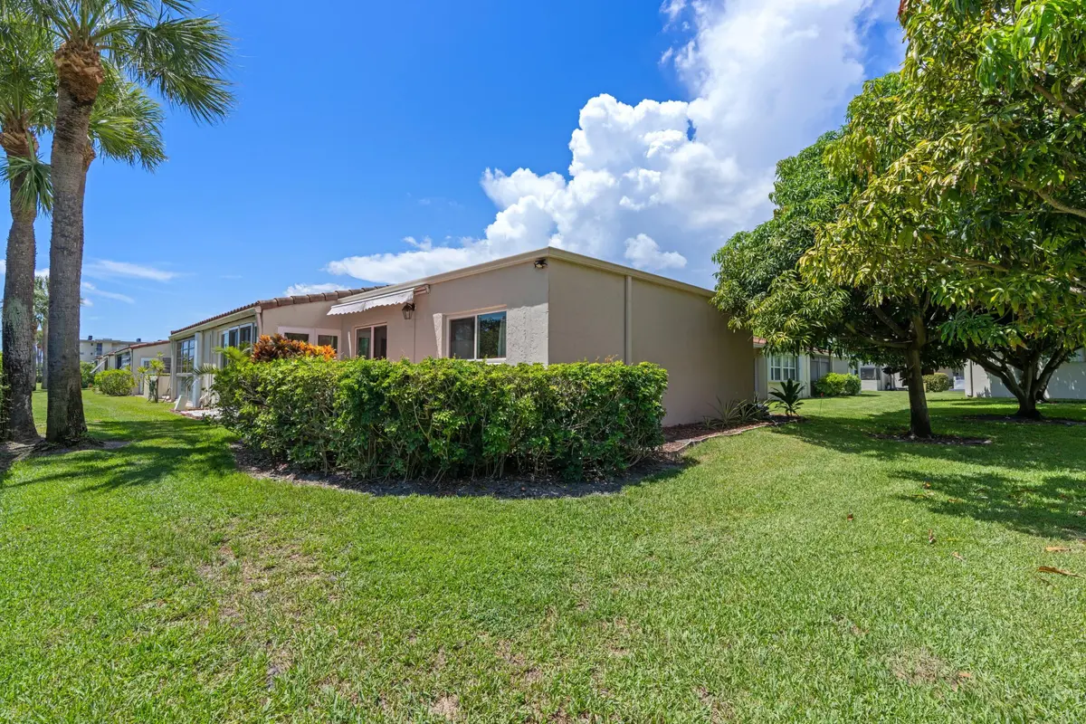 edits-27.jpg-SMALL at 2534 Boundbrook Drive 115, West Palm Beach