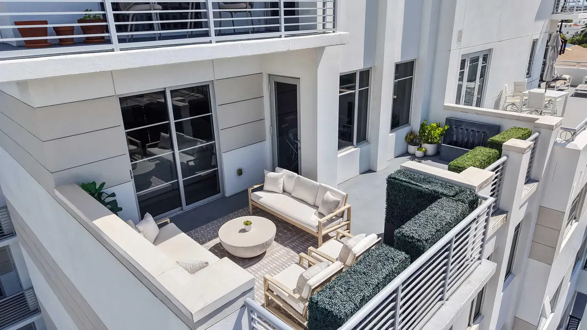 601 Boca Raton | Outdoor Living at 155 E Boca Raton Road 601, Boca Raton