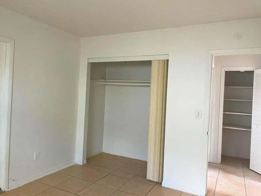 20260404010433776909000000-o at 243 SE 24th Avenue, Boynton Beach