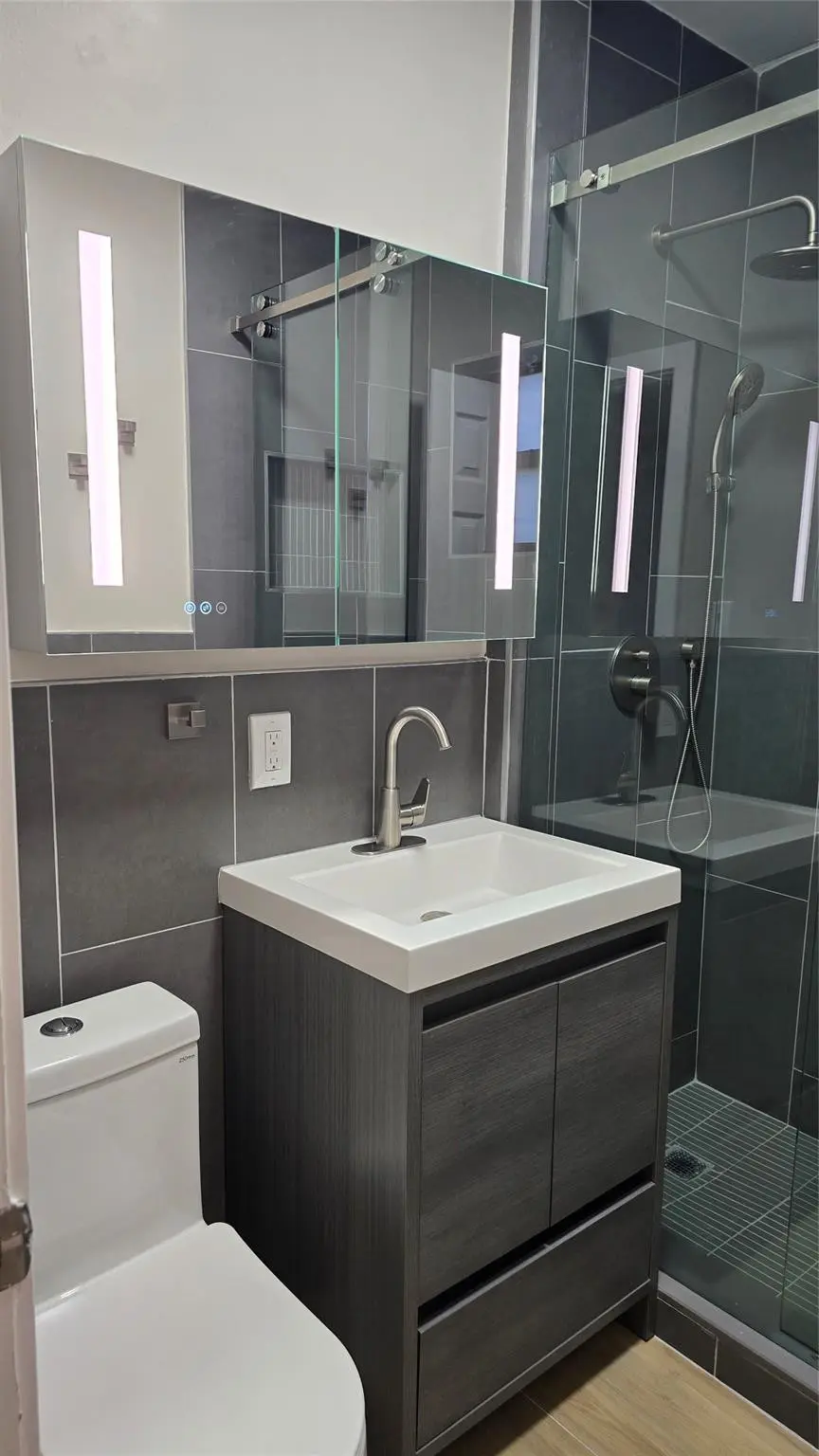Photo 4 at 360 NW 8th Street, Pompano Beach