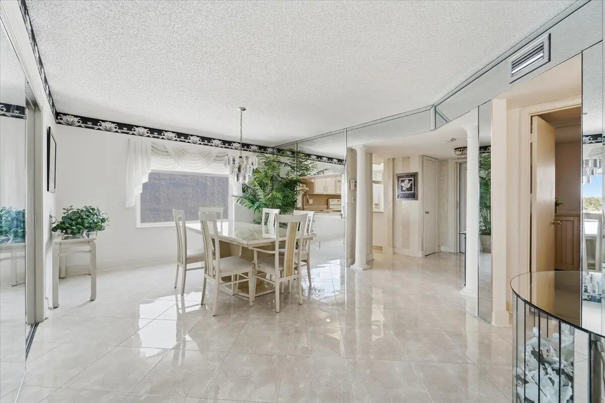 dining room with window at 615 N RIVERSIDE Drive 706, Pompano Beach