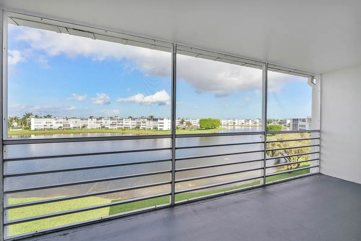 4072 Gildford E_027 at 4072 Guildford D, Boca Raton