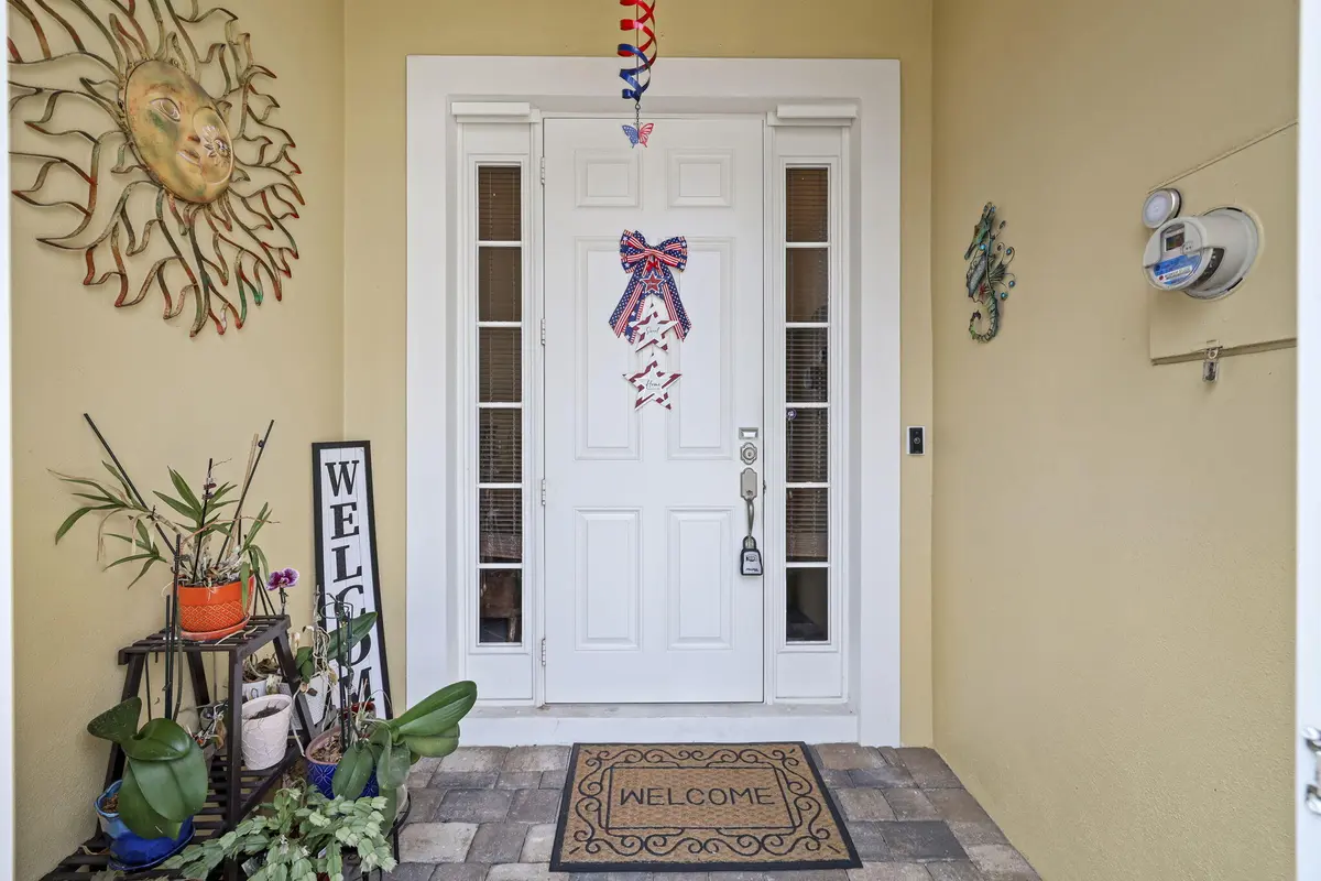 Entry at 6179 NW Helmsdale Way, Port St. Lucie