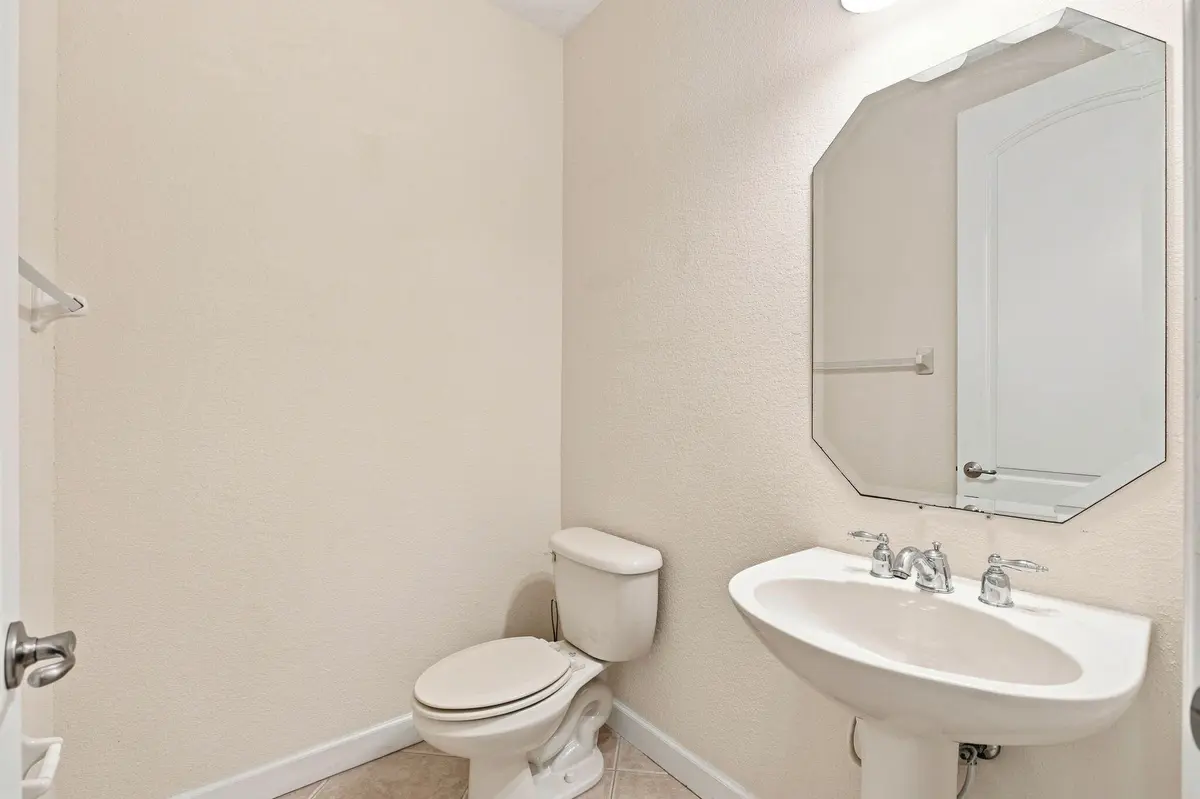 1/2 Bathroom at 6179 NW Helmsdale Way, Port St. Lucie