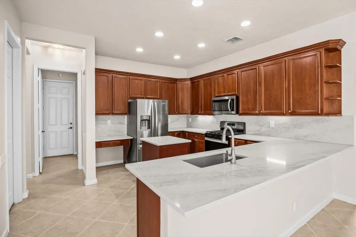 Kitchen at 206 NW Magnolia Lakes Boulevard, Port St. Lucie