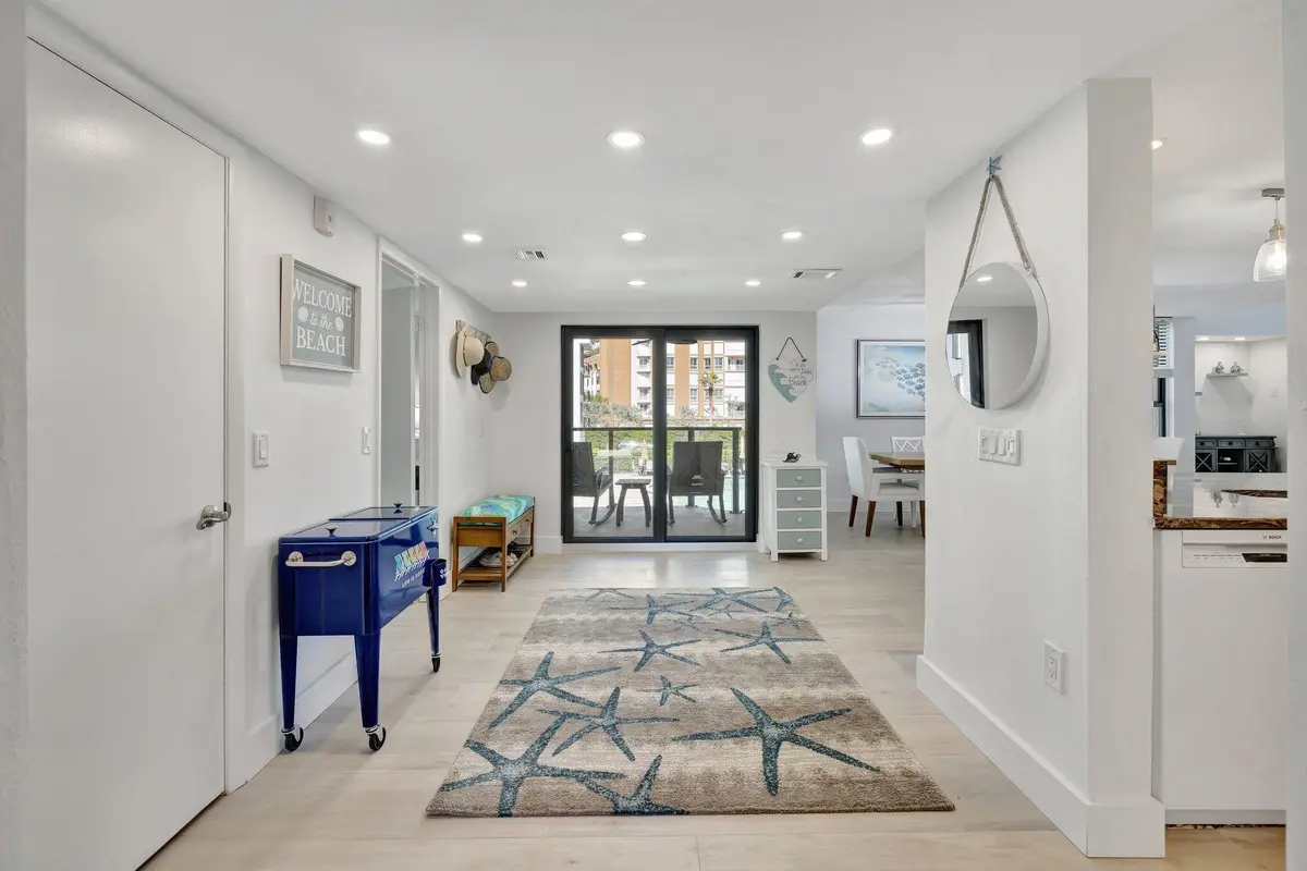 Foyer at 4100 N Highway A1A 211, Hutchinson Island