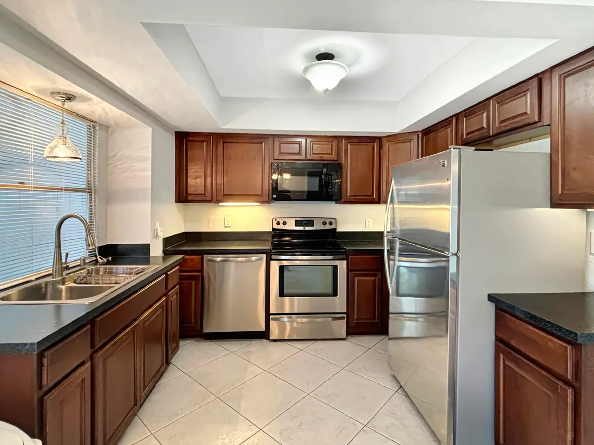 ba4150fb18613a6de22f98d80686c30c6e2da56c at 3154 Meridian Way 6, Palm Beach Gardens