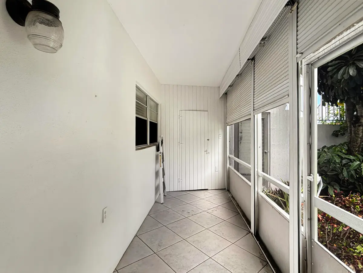 94fcfaf9fc3f3503e2adb25e2d1ef7e0bb64614c at 3154 Meridian Way 6, Palm Beach Gardens