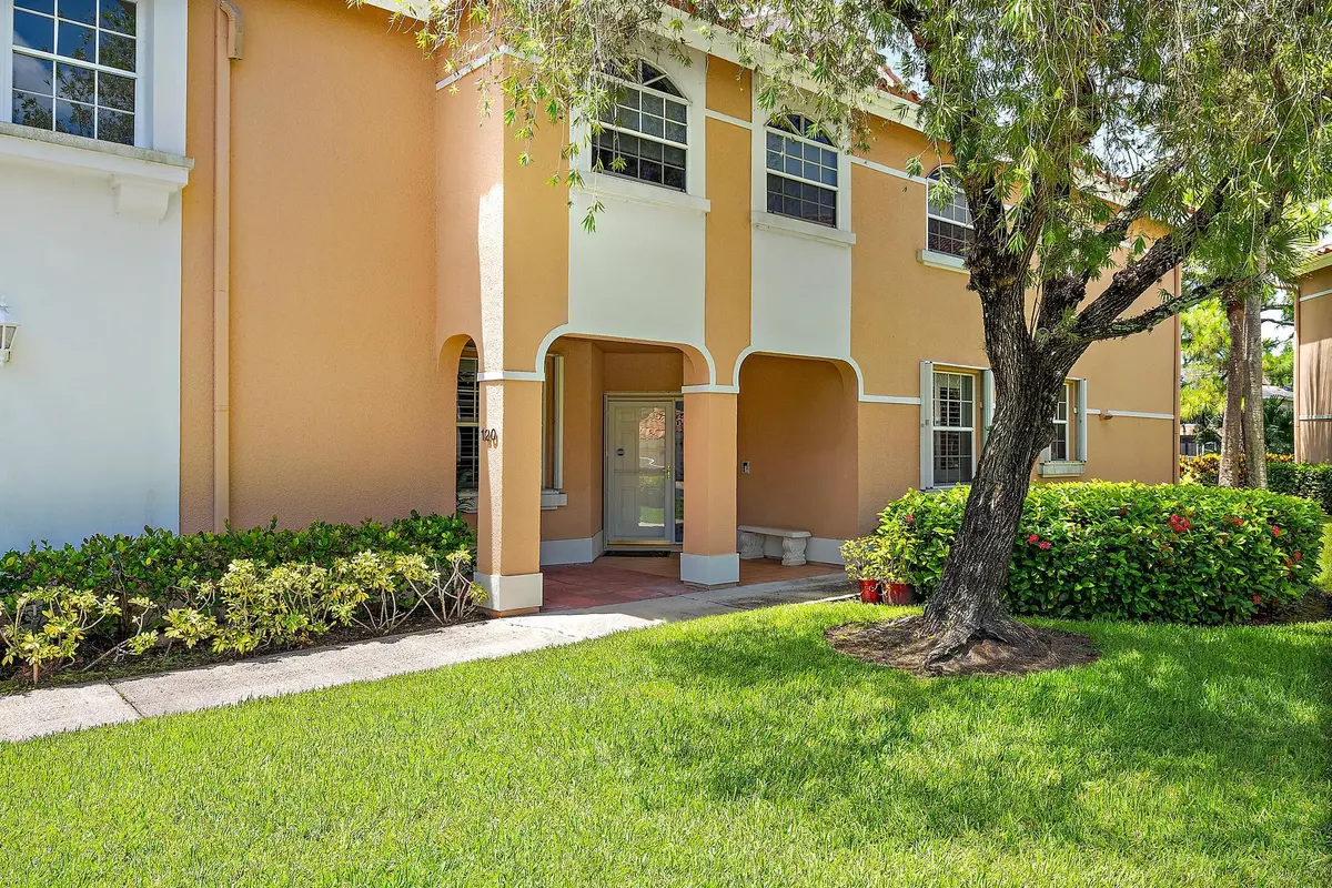 120 Legendary Cir-17 at 120 LEGENDARY Circle, Palm Beach Gardens