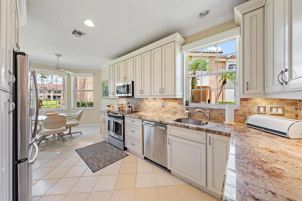 120 Legendary Cir-16 at 120 LEGENDARY Circle, Palm Beach Gardens