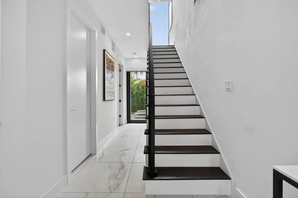 56-web-or-mls-1044-4843 at 1044 N VICTORIA PARK Road, Fort Lauderdale