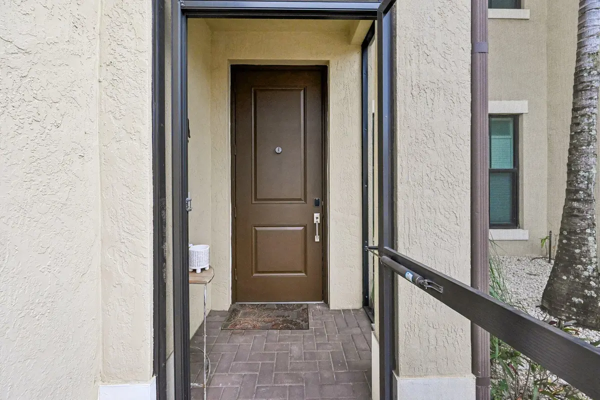 4-web-or-mls-Oysterwood Ln-S2608-004 at 2025 OYSTERWOOD Lane, Riviera Beach