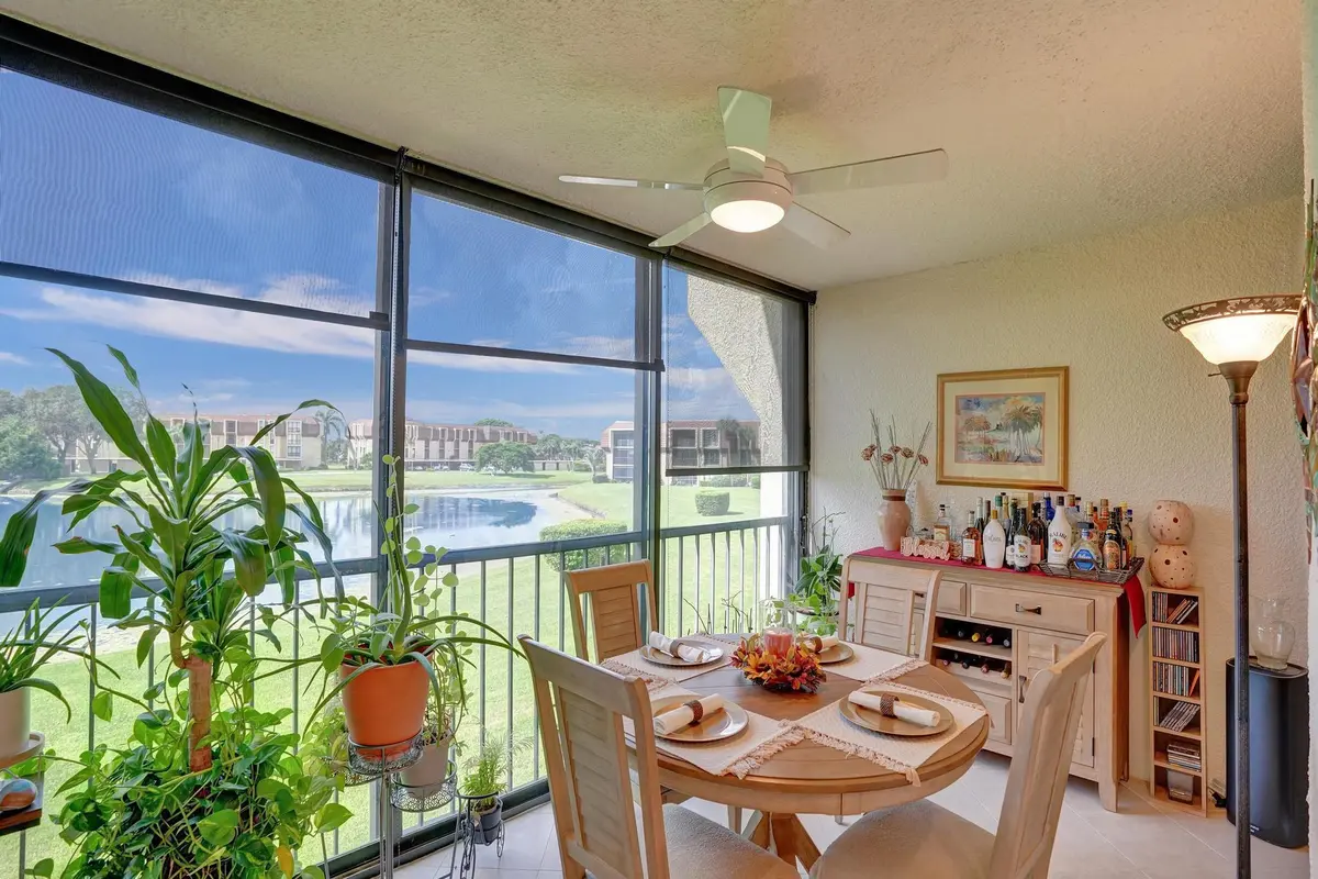 Breakfast Nook at 5344 Woodland Lakes Drive 223, Palm Beach Gardens