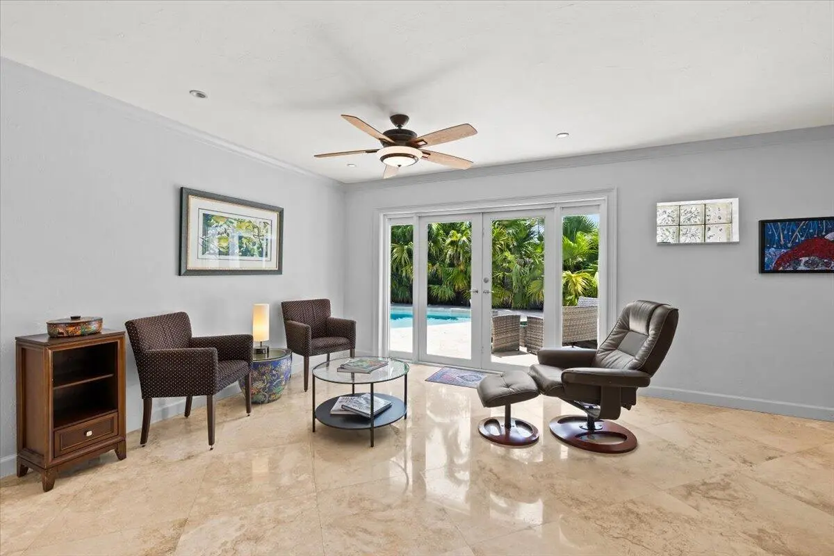 09-424A4149 at 2137 NE 17TH Avenue, Wilton Manors