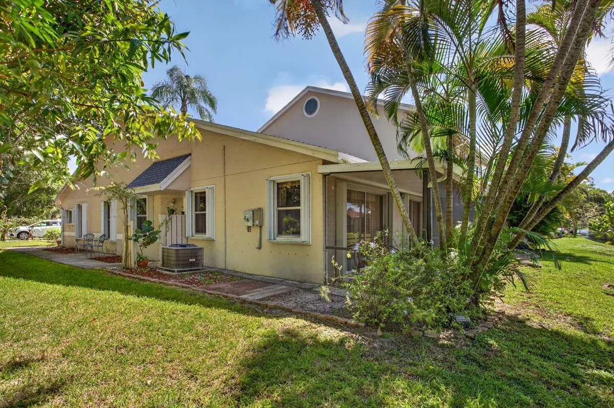 3-web-or-mls-2007-7547 at 2007 DISCOVERY Circle, Deerfield Beach