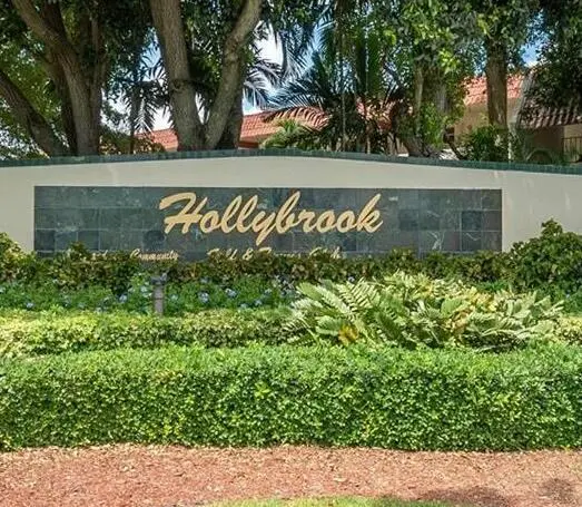 9410 N HOLLYBROOK LAKE Drive 302, Pembroke Pines, FL – photo 1