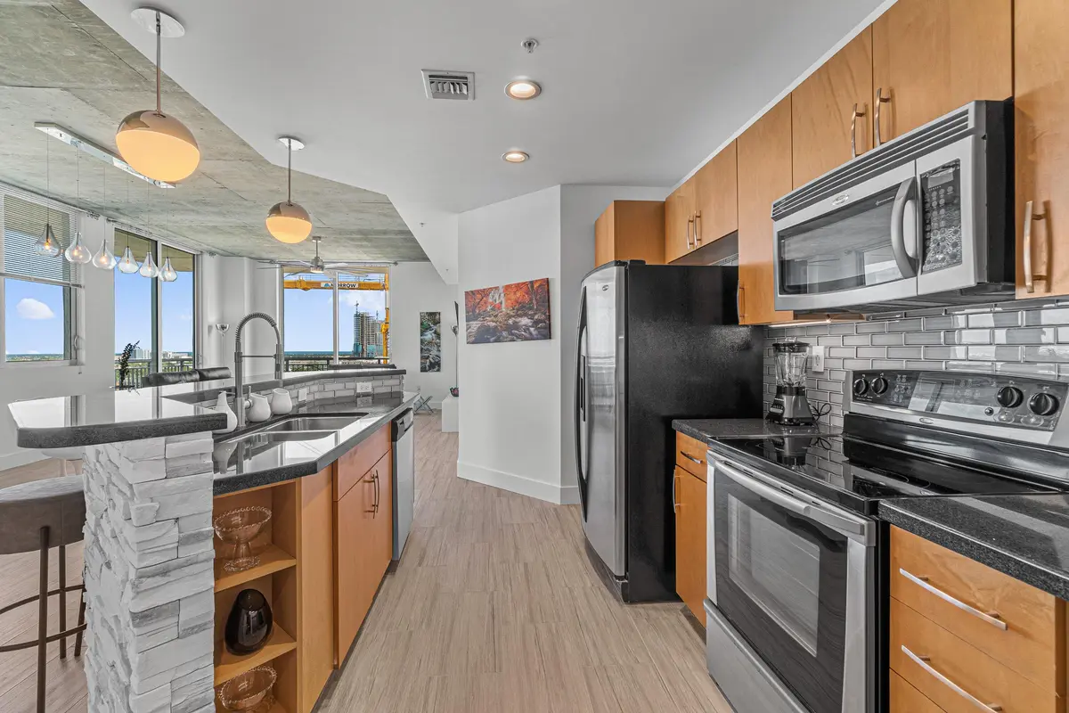 011-300SouthAustralianAvenue-WestPalmBea at 300 S AUSTRALIAN Avenue 1520, West Palm Beach