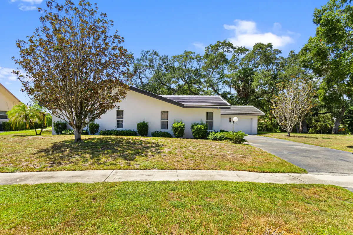 585A9689 at 1050 SW 1ST Street, Boca Raton