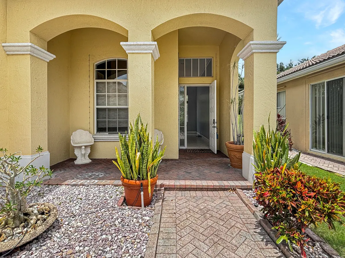 d2f4a5f817184dfd0e270ad70cba5b73f2af2e74 at 11131 Laurel Walk Road, Wellington