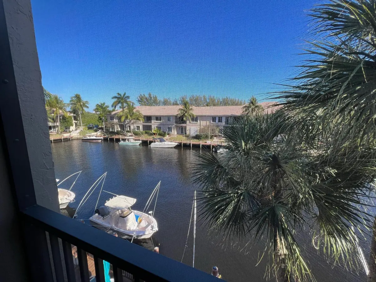 Balcony View at 1 Royal Palm Way 3050, Boca Raton