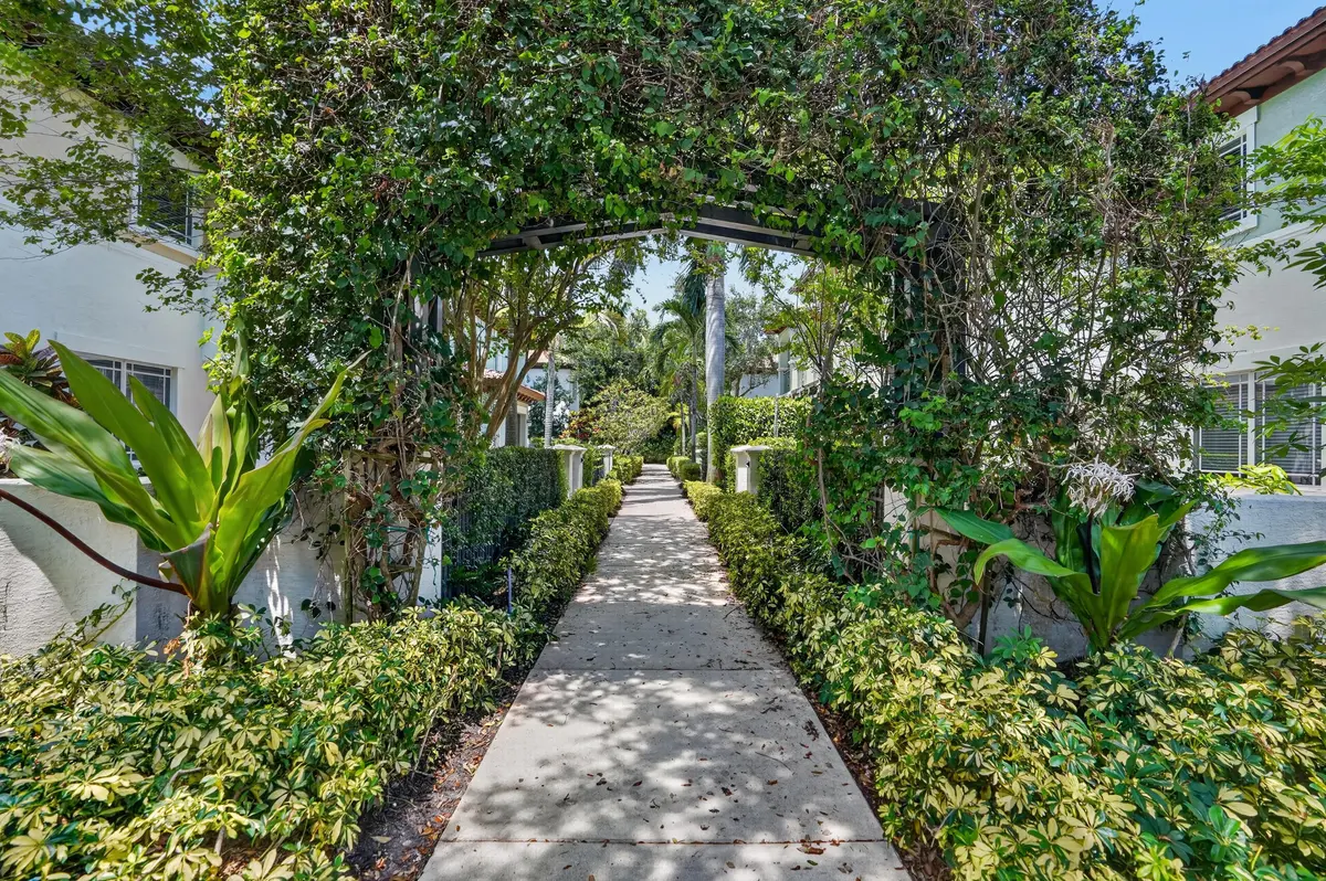 DSC07948 at 125 NW GARDENER Street, Boca Raton