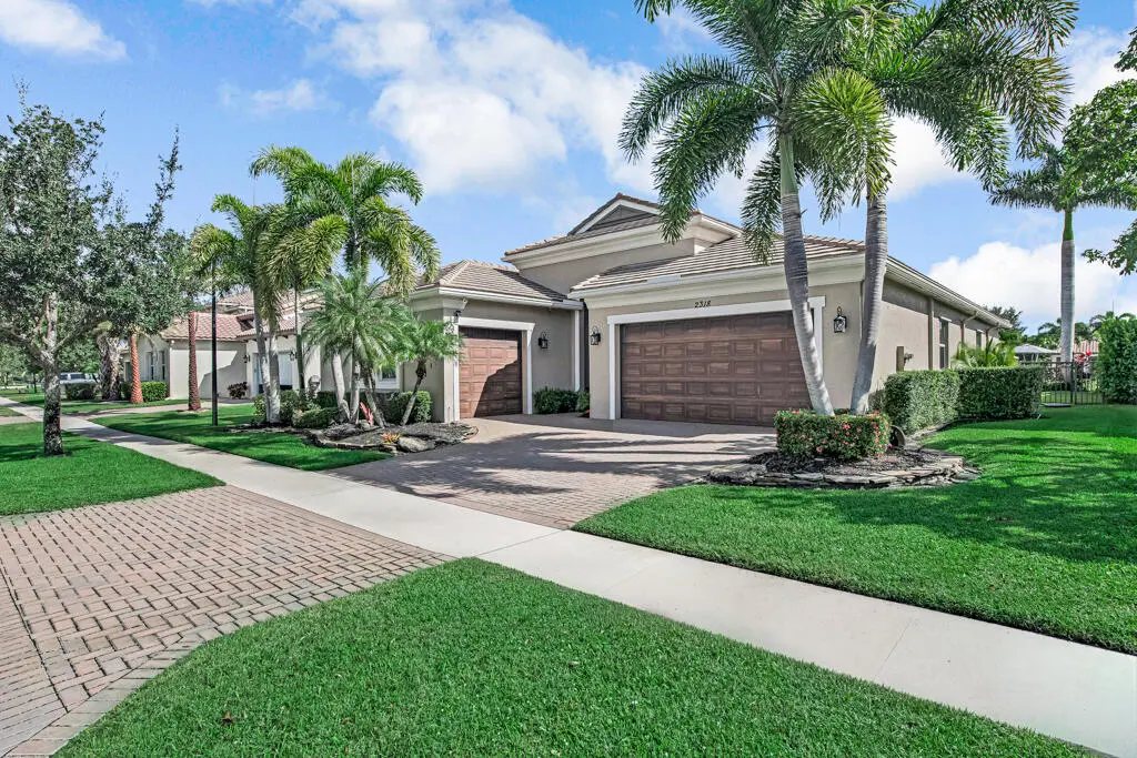 2318 Bellarosa Circle, Royal Palm Beach, FL – photo 3