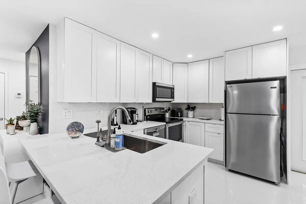6F9A5777 at 1621 NE 1ST Avenue, Pompano Beach