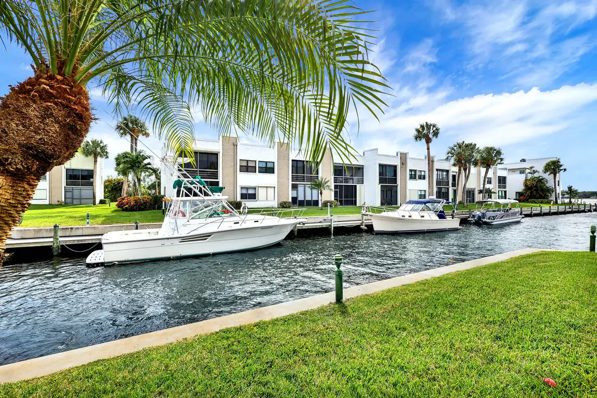 9-107_Circle_Bay-36 at 1950 SW PALM CITY Road 9-107, Stuart