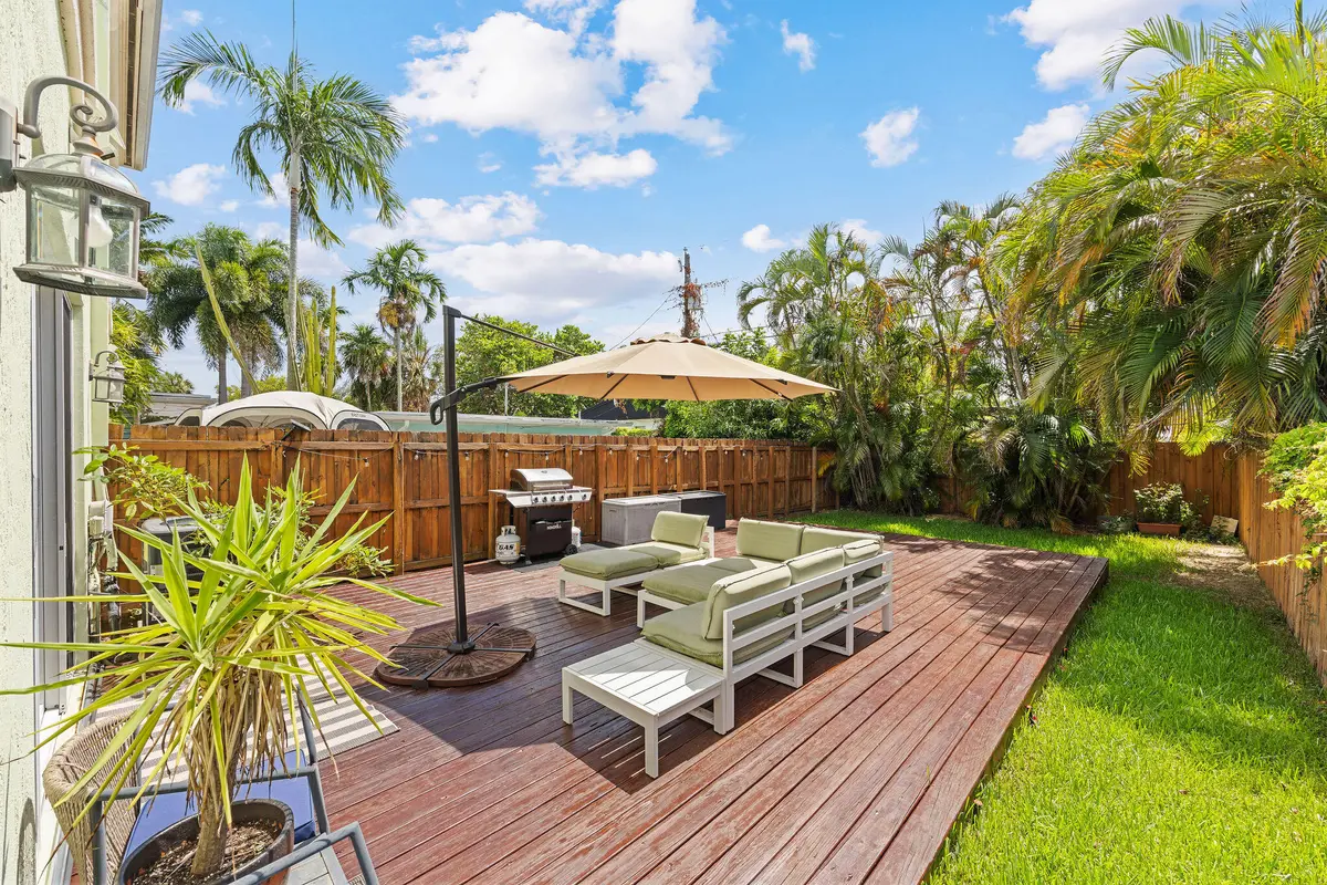 024A1787 at 1323 NE 5TH Terrace 1323, Fort Lauderdale