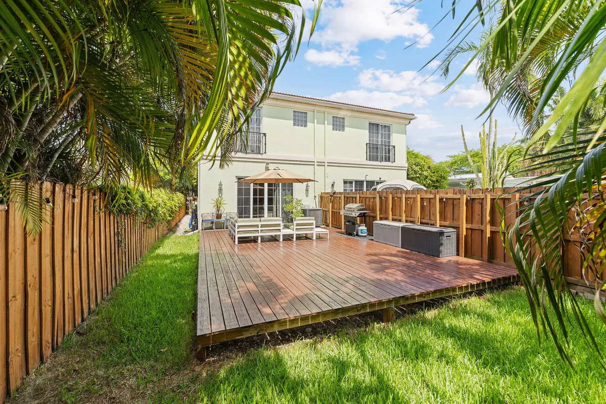 024A1790 at 1323 NE 5TH Terrace 1323, Fort Lauderdale