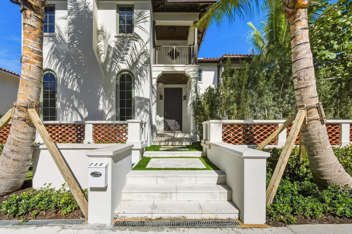 _DSC1614_with_grass at 259 OLEANDER Avenue, Palm Beach
