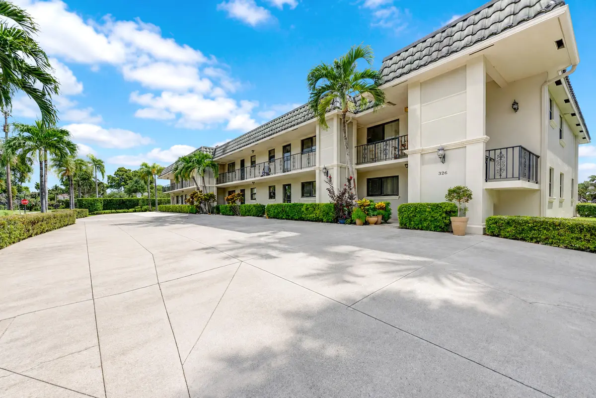 DSC06941 at 326 Northlake Drive 201, North Palm Beach