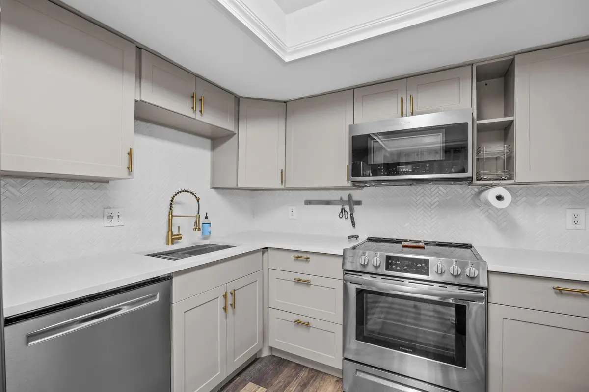 IMG_4135 at 1520 SHAKER Circle, Wellington