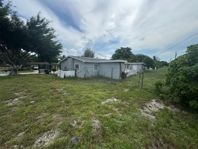 3141 49th Lane, Lake Worth Beach, FL – photo 3