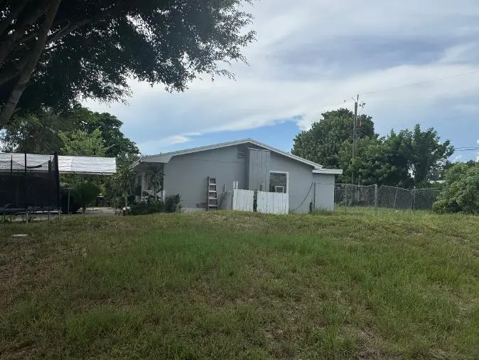3141 49th Lane, Lake Worth Beach, FL – photo 4
