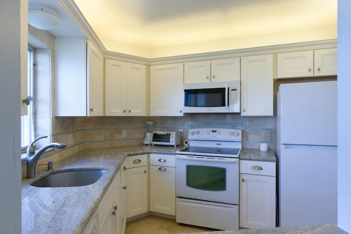KITCHEN at 28 Yacht Club Drive 109, North Palm Beach
