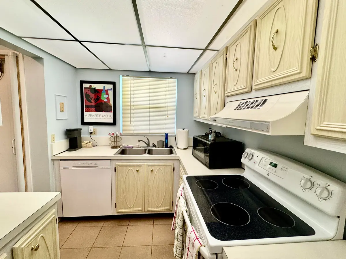 Kitchen 1 at 1100 PONCE DE LEON Circle E306, Vero Beach