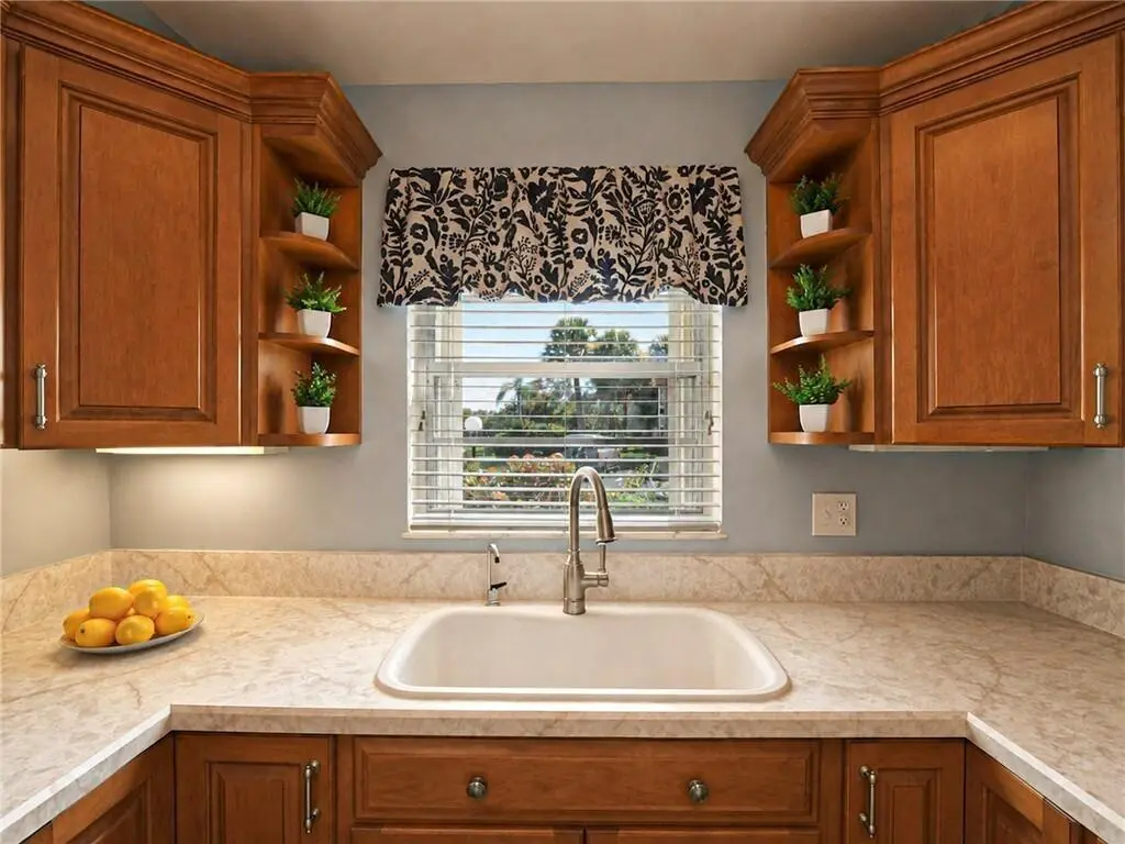6a at 73 Royal Oak Court 101, Vero Beach