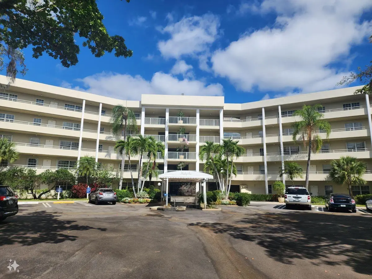 Photo 2 at 805 CYPRESS Boulevard 109, Pompano Beach