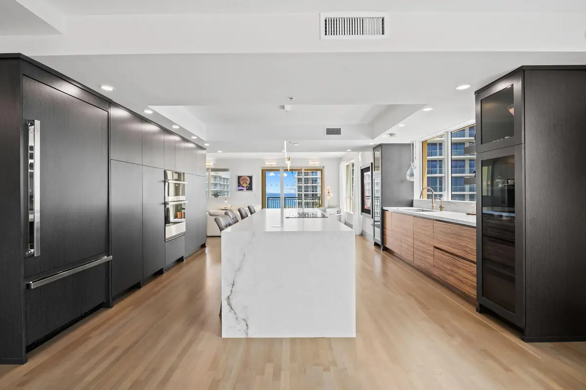 38-web-or-mls-DSC_1675 at 209 N Birch Road 1002, Fort Lauderdale