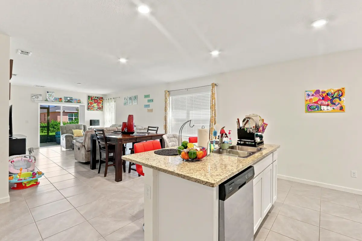 7_7. kitchen at 12331 Rimini Way, Port St. Lucie
